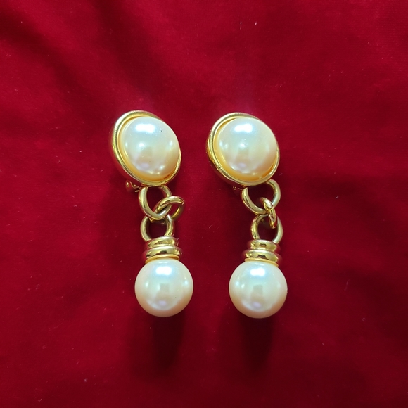 Pearl and Gold Drop Clip Earrings - Picture 4 of 9